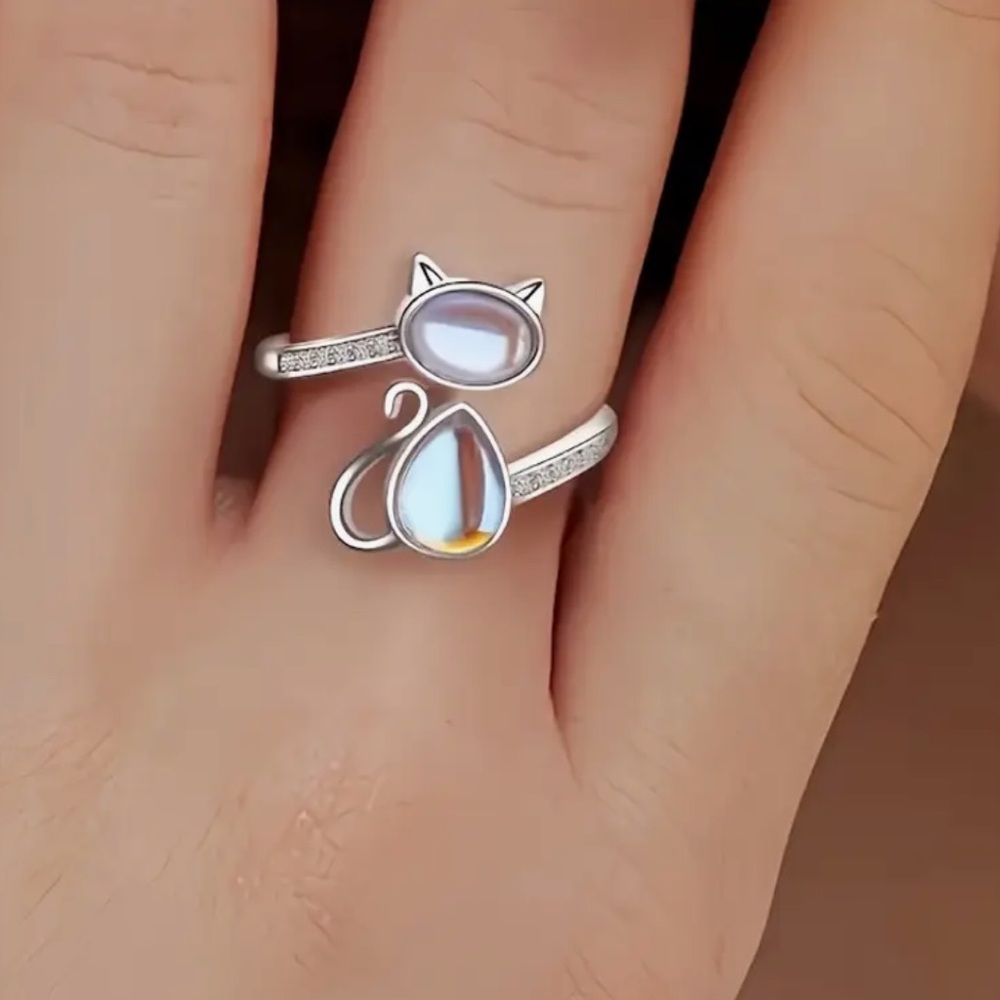 Shimmery Cat Ring-NEW